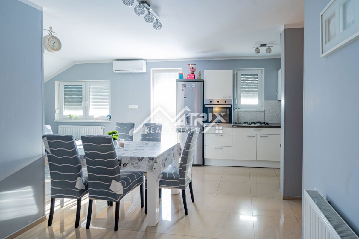 Hiša Sarvaš, Osijek - Okolica, 200m2