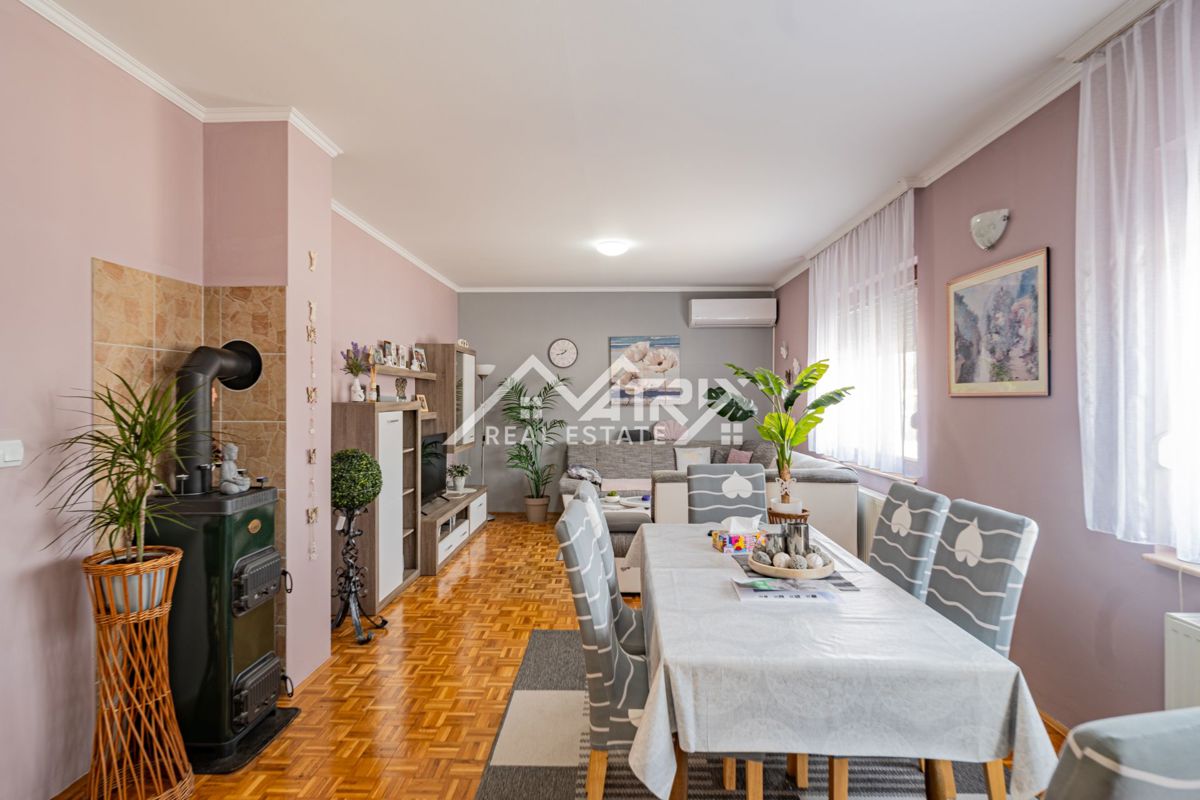 Hiša Sarvaš, Osijek - Okolica, 200m2