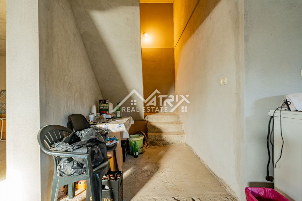 Hiša Sarvaš, Osijek - Okolica, 200m2