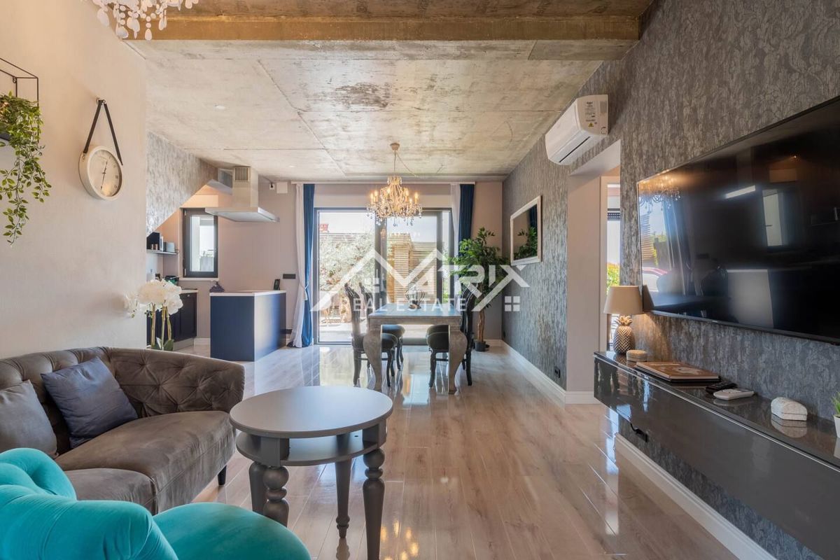 Poreč okolica, pritlični stan z bazenom in savno