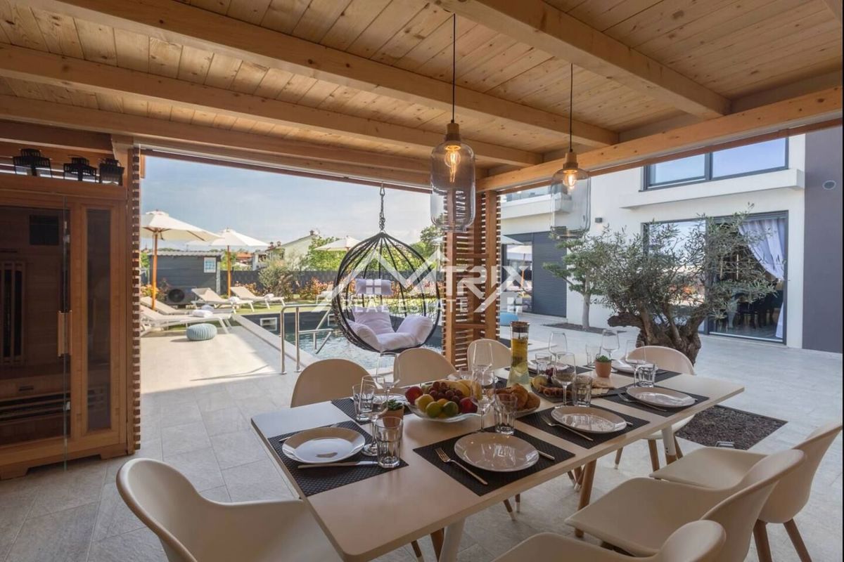 Poreč okolica, pritlični stan z bazenom in savno