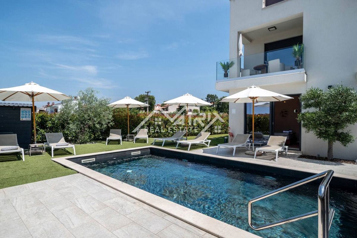 Poreč okolica, pritlični stan z bazenom in savno