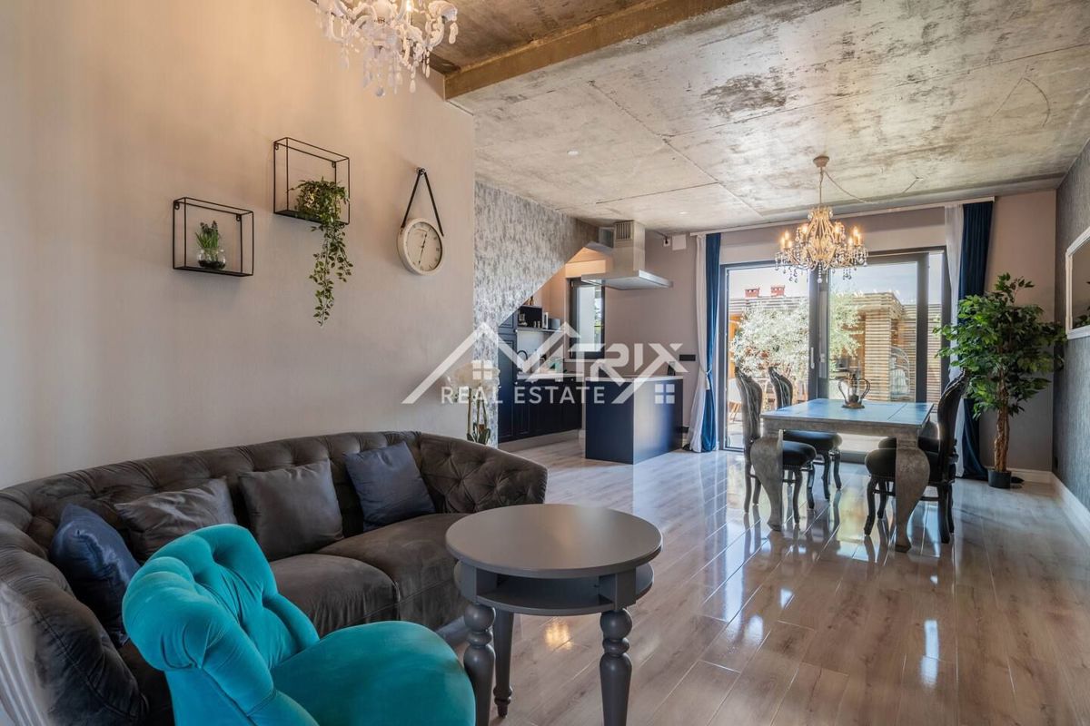 Poreč okolica, pritlični stan z bazenom in savno