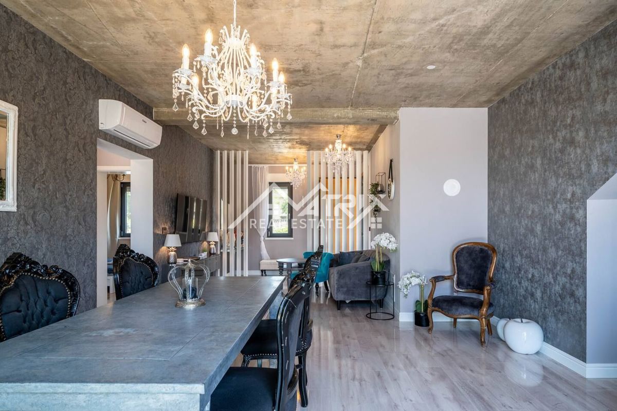 Poreč okolica, pritlični stan z bazenom in savno