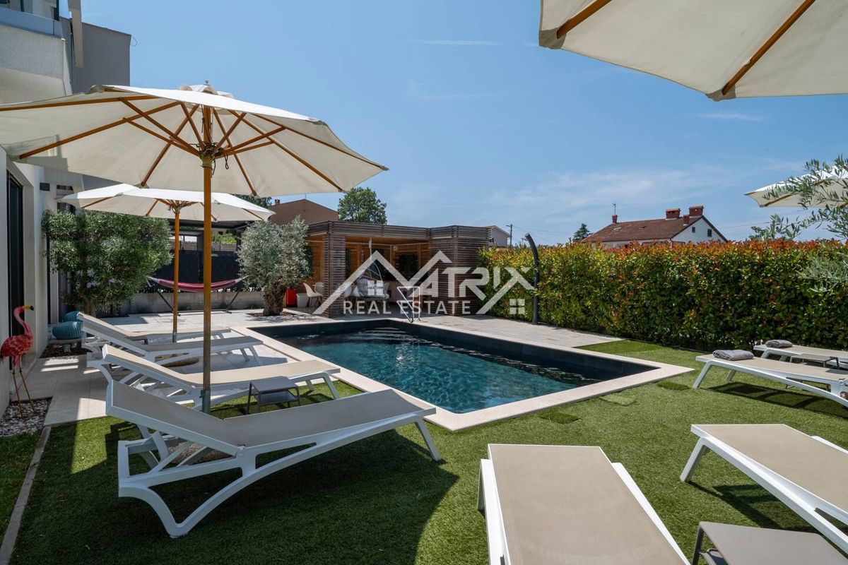 Poreč okolica, pritlični stan z bazenom in savno