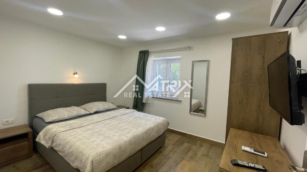 Poreč okolica, samostojna hiša z bazenom