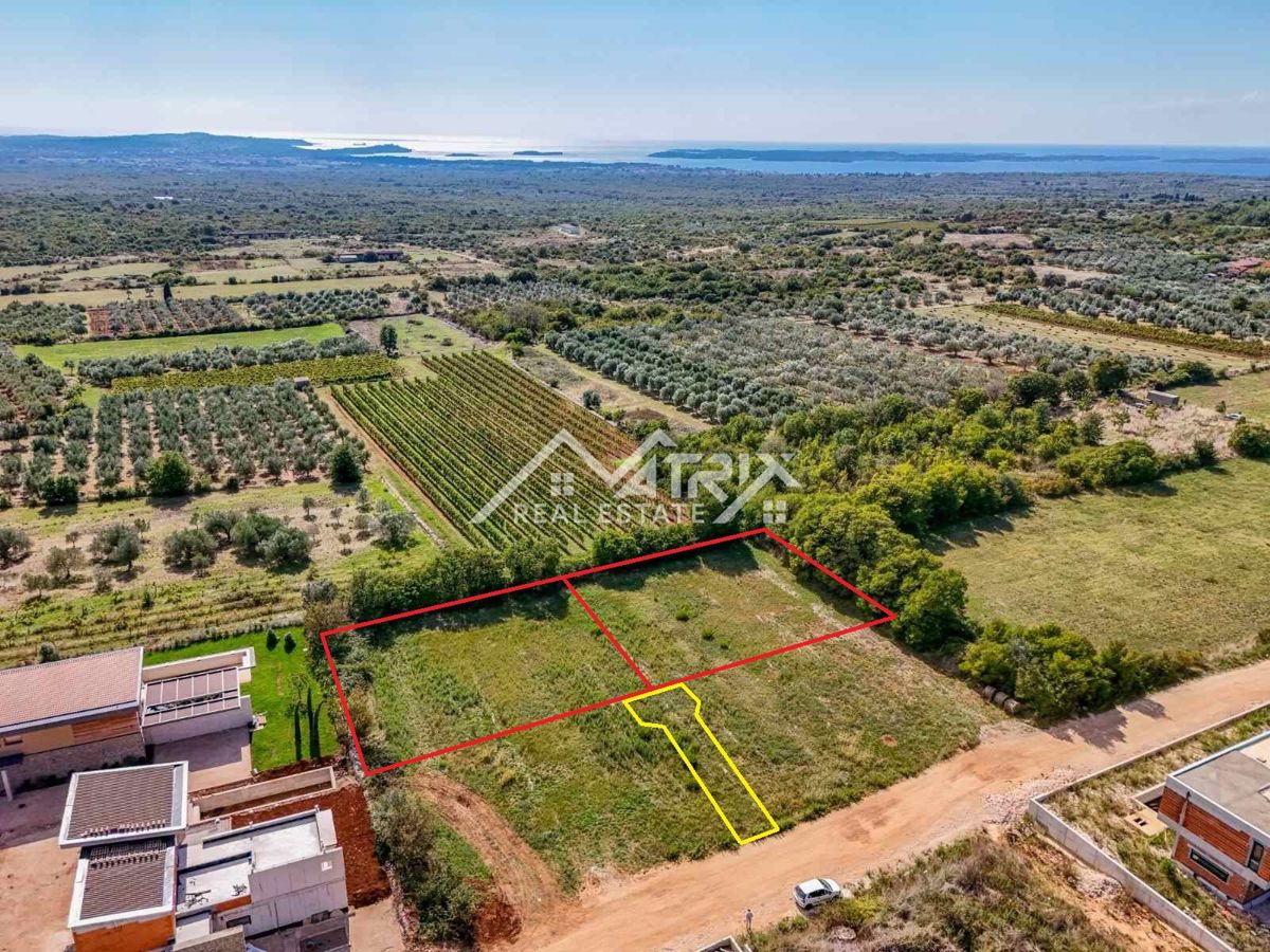 Vodnjan, Gradbeno zemljišče z odprtim pogledom na morje