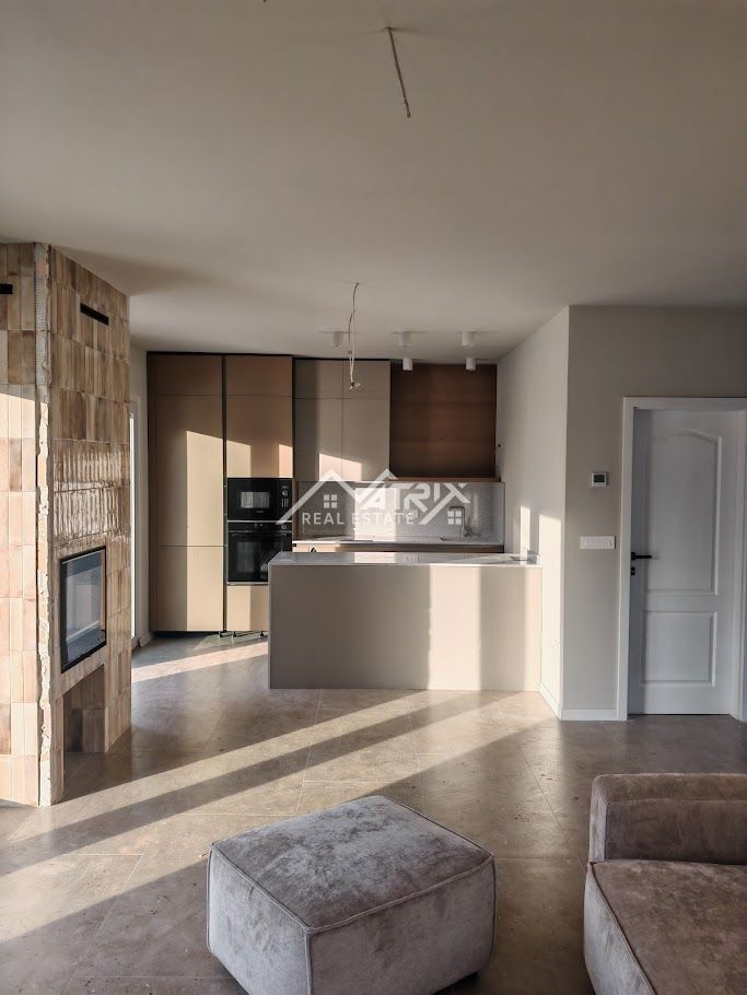 Novigrad okolica, samostojna hiša z bazenom