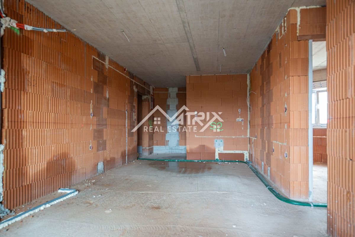 Peroj, stanovanje 2 spalnici, terasa in garaža, pogled morje