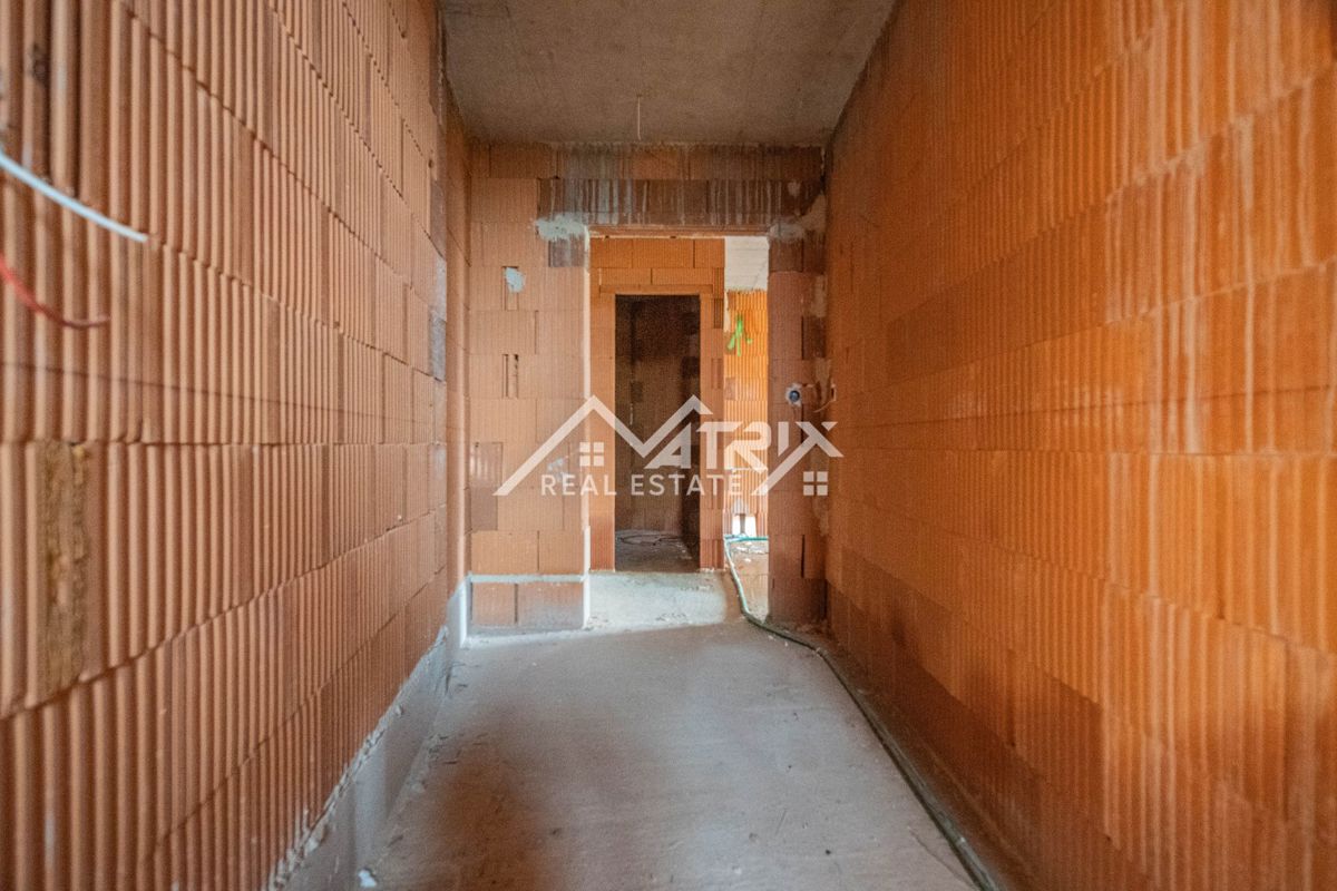 Peroj, stanovanje 2 spalnici, terasa in garaža, pogled morje