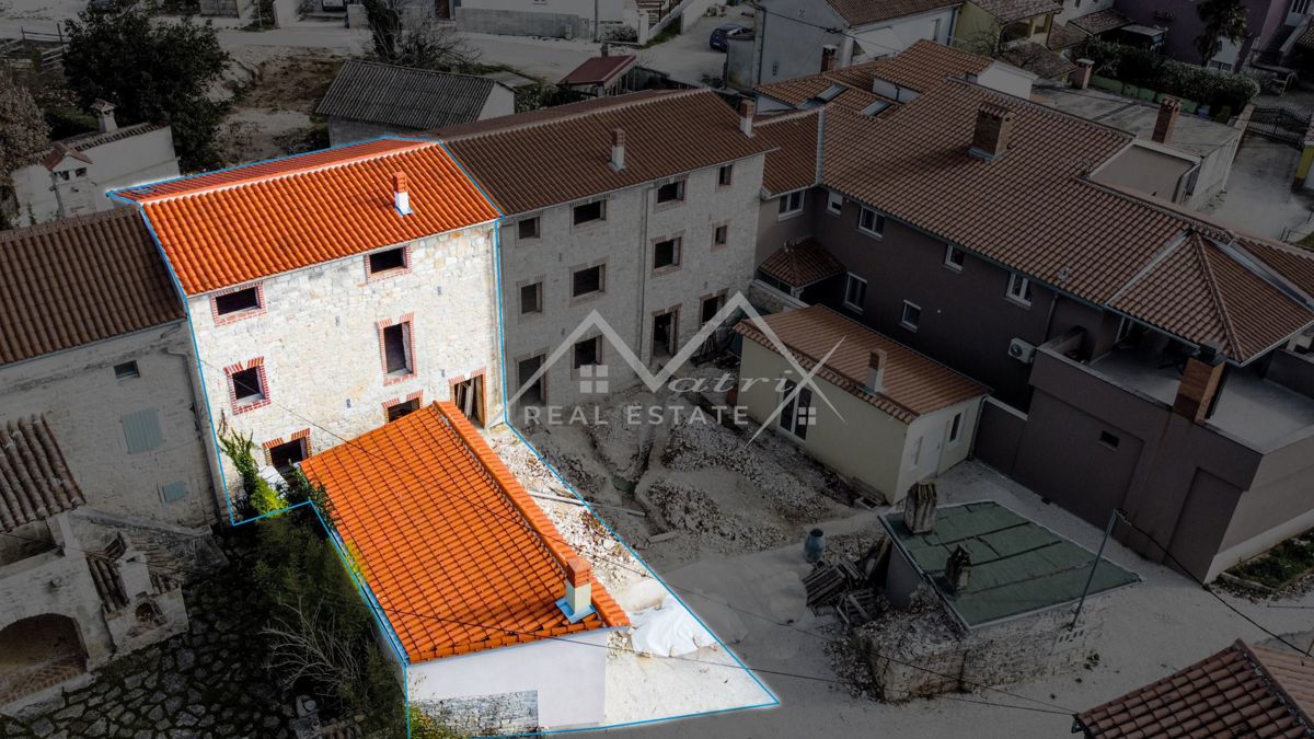 Območje Svetvinčenta, apartmajska hiša z bazenom