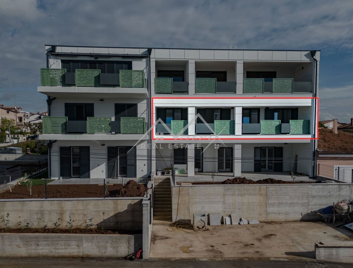 Novigrad, čudovito stanovanje le 500 m od morja
