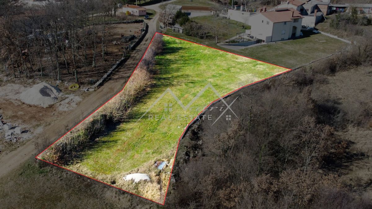 Zemljišče Svetvinčenat, 1.300m2