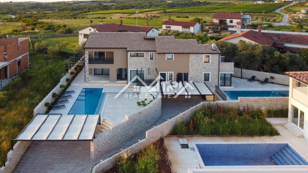 Novigrad okolica, luksuzna in popolnoma opremljena hiša
