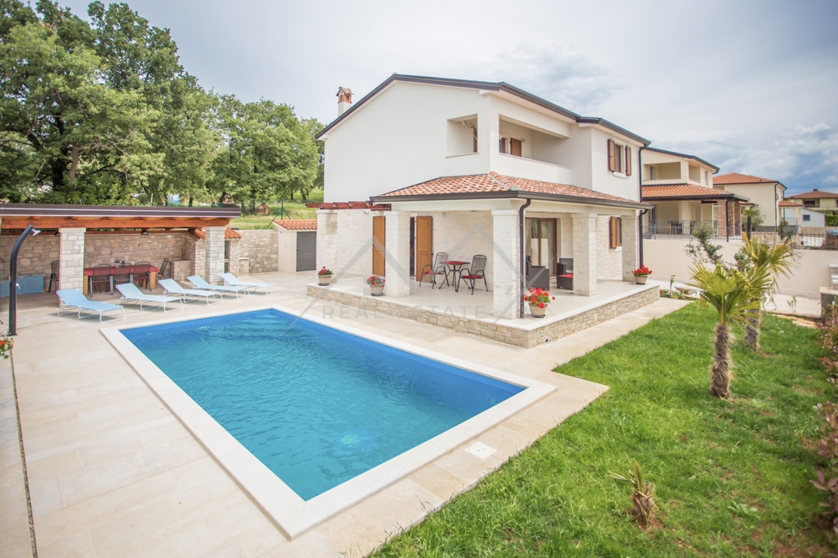 Poreč, čudovita vila z bazenom na mirni lokaciji