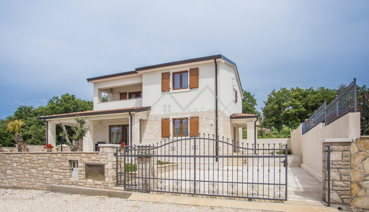 Poreč, čudovita vila z bazenom na mirni lokaciji
