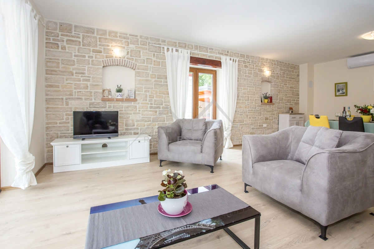 Poreč, čudovita vila z bazenom na mirni lokaciji