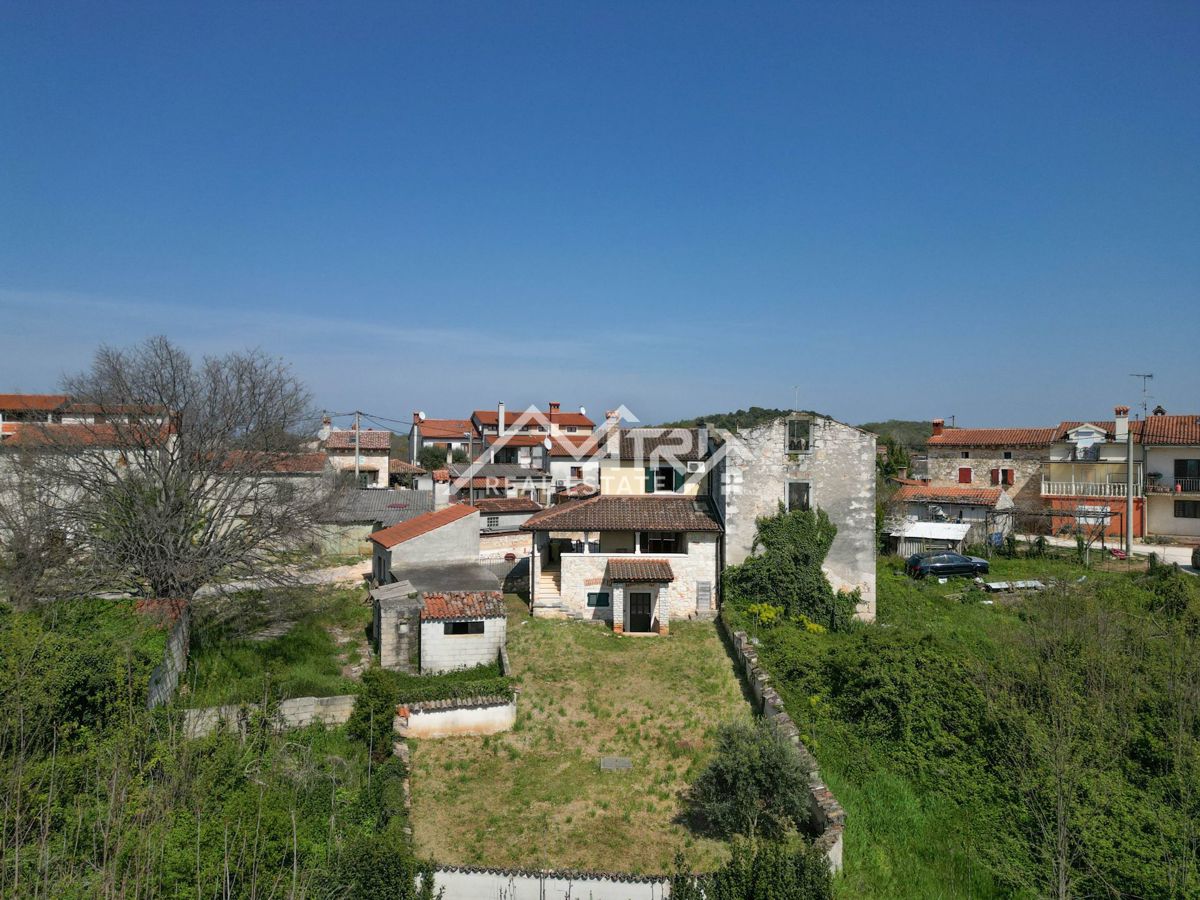 Območje Poreča, lepa istrska hiša na mirni lokaciji