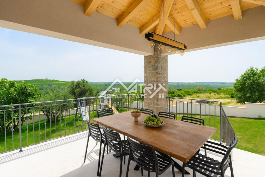 Buje, razkošna vila s prekrasnim razgledom