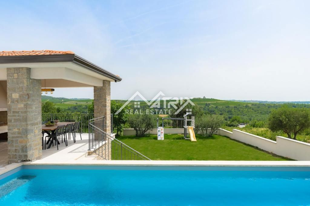 Buje, razkošna vila s prekrasnim razgledom
