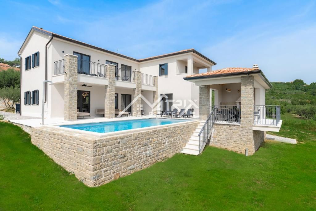 Buje, razkošna vila s prekrasnim razgledom