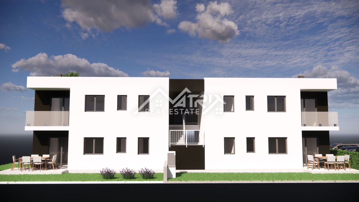 Poreč, pritlično stanovanje z vrtom v bližini morja