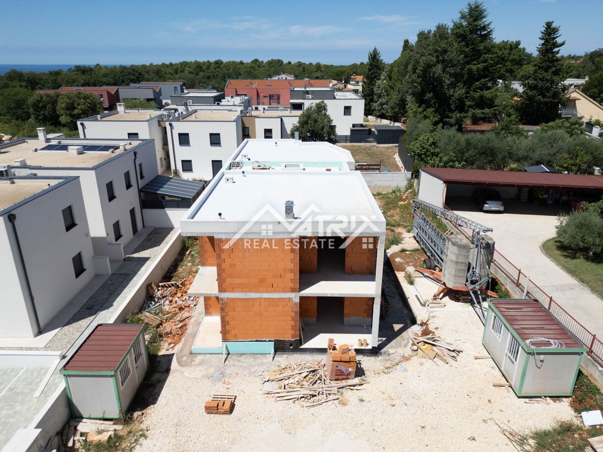 Poreč, pritlično stanovanje z vrtom v bližini morja