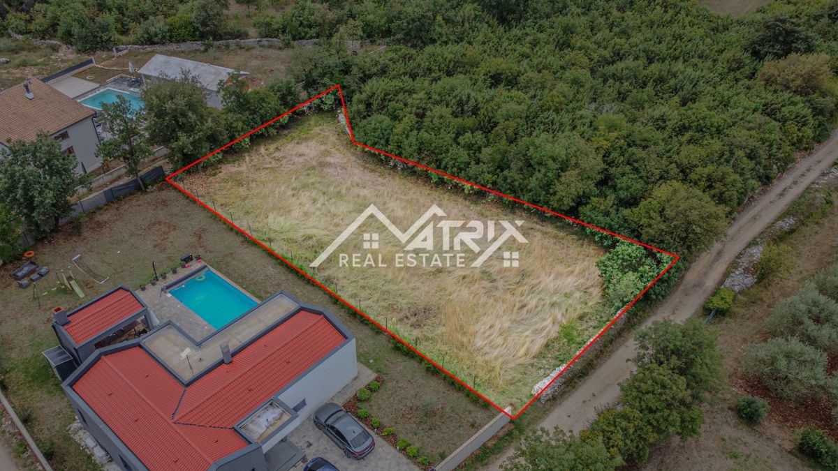 Vodnjan okolica, zazidljivo zemljišče v mirni naravi