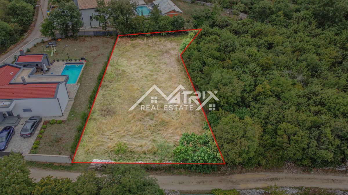 Vodnjan okolica, zazidljivo zemljišče v mirni naravi