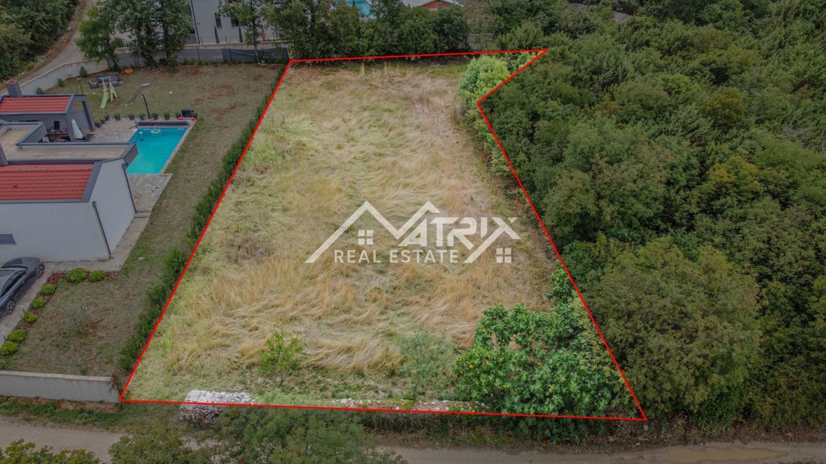 Vodnjan okolica, zazidljivo zemljišče v mirni naravi