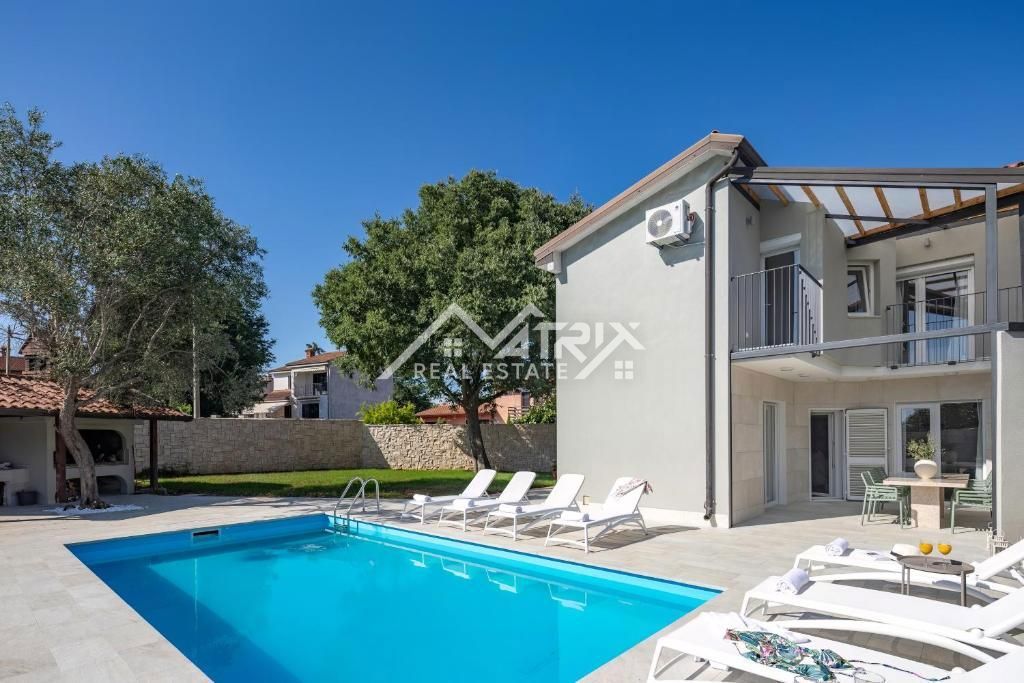 Okolica Novigrada, čudovita samostojna hiša na mirni lokaciji