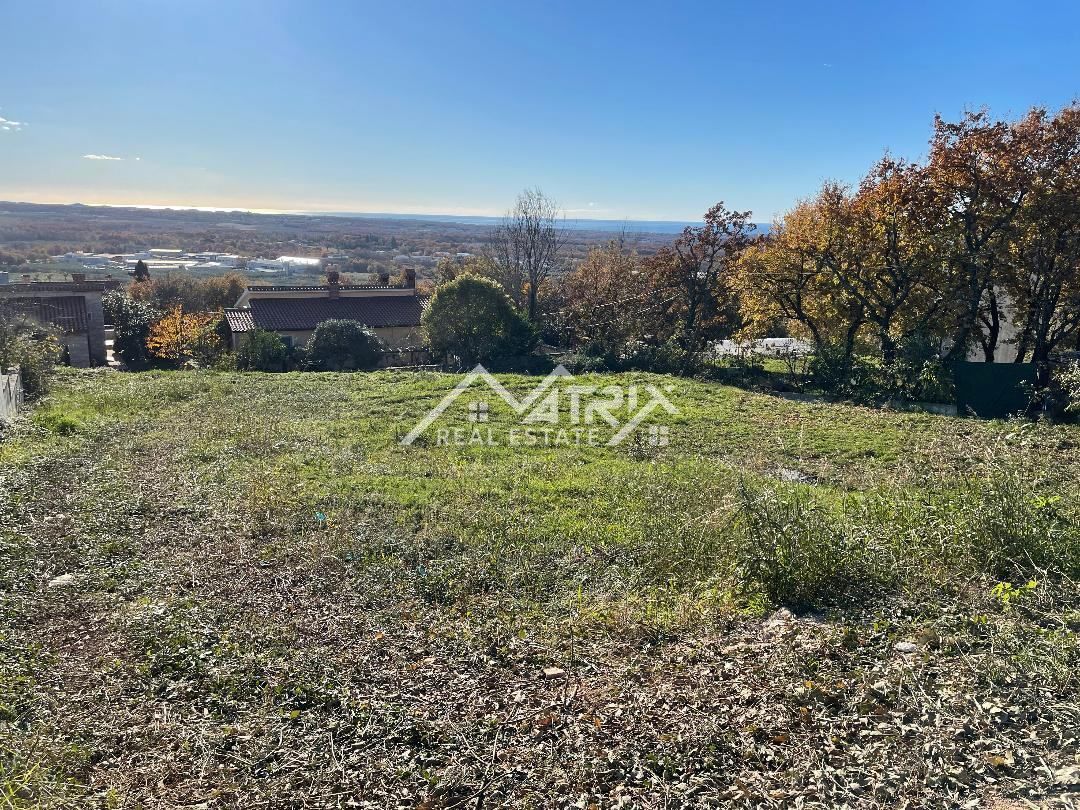 Poreč okolica – zazidljivo zemljišče z dovoljenjem za dvojček in pogledom na morje