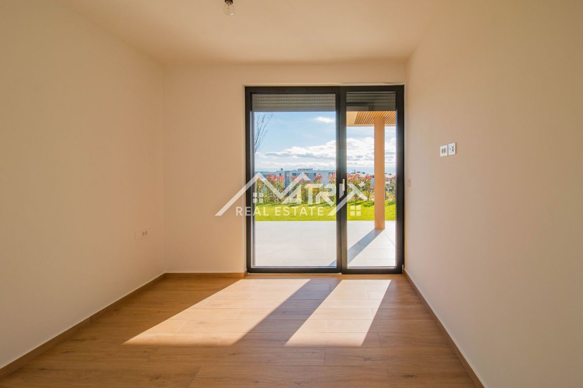 Novigrad, Stanovanje v pritličju s pogledom na morje, Novo!