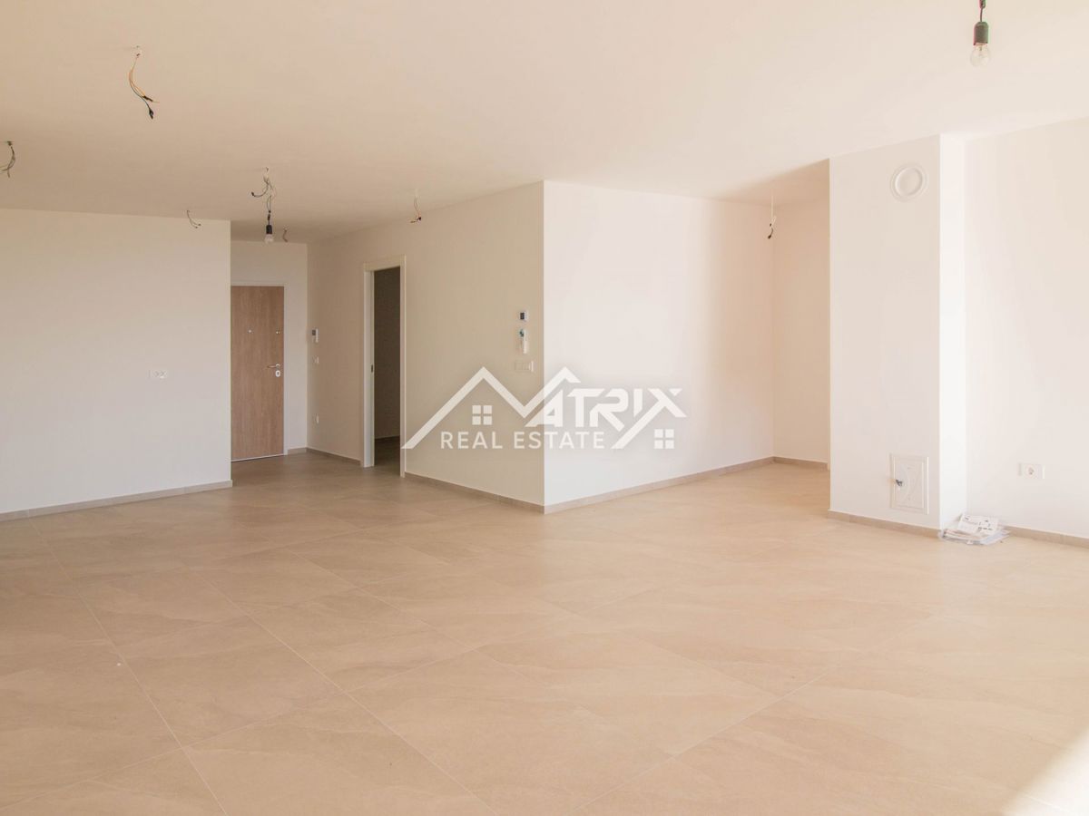 Novigrad, Stanovanje v pritličju s pogledom na morje, Novo!