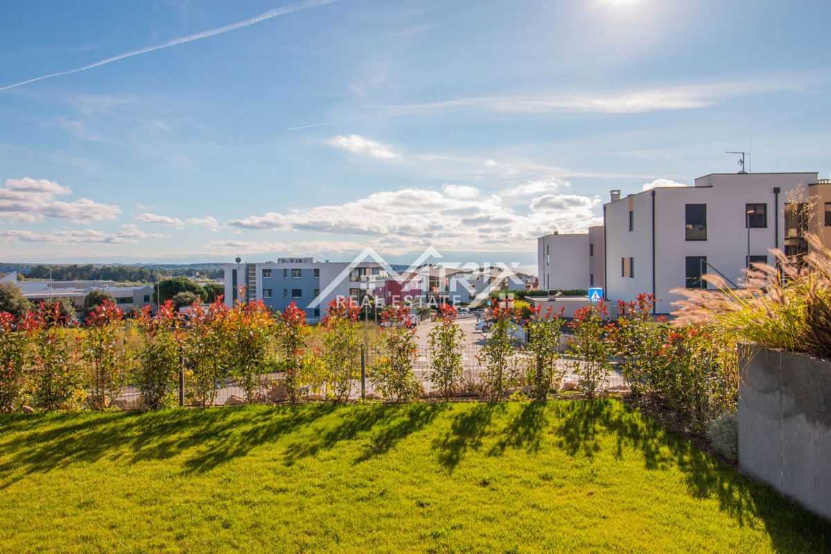 Novigrad, Stanovanje v pritličju s pogledom na morje, Novo!