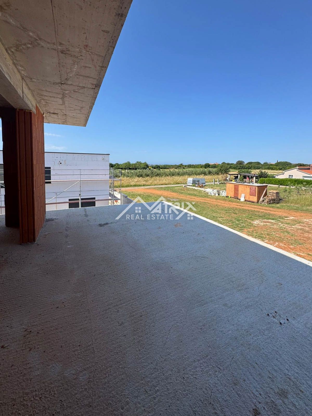 Pula, dvojna hiša z bazenom in prostorno teraso