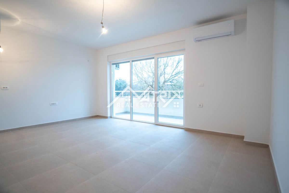 Medulin, 2-sobno stanovanje z ložo, 800 m od morja