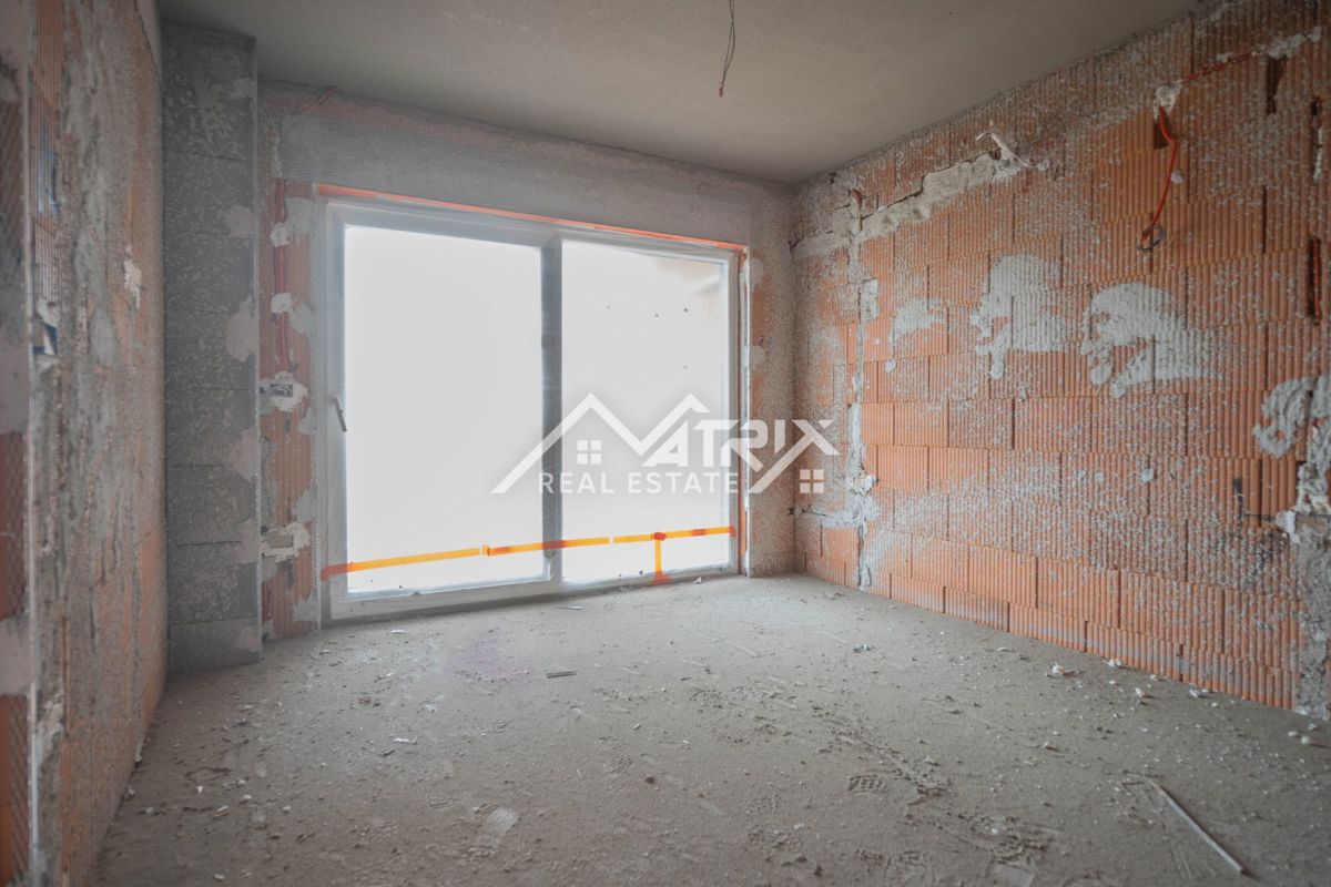 Pula, Penthouse s 3 spalnicami in veliko teraso