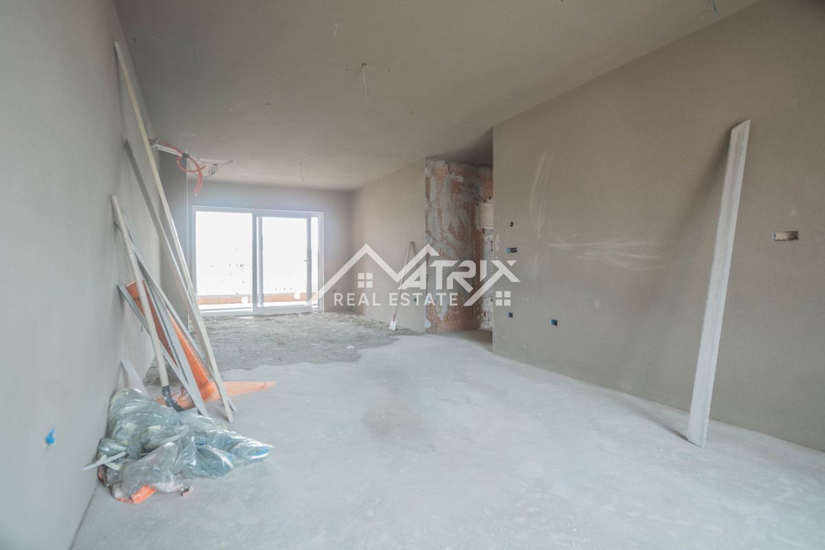 Pula, Penthouse s 3 spalnicami in veliko teraso