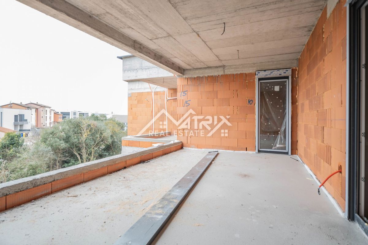 Pula, Penthouse s 3 spalnicami in veliko teraso