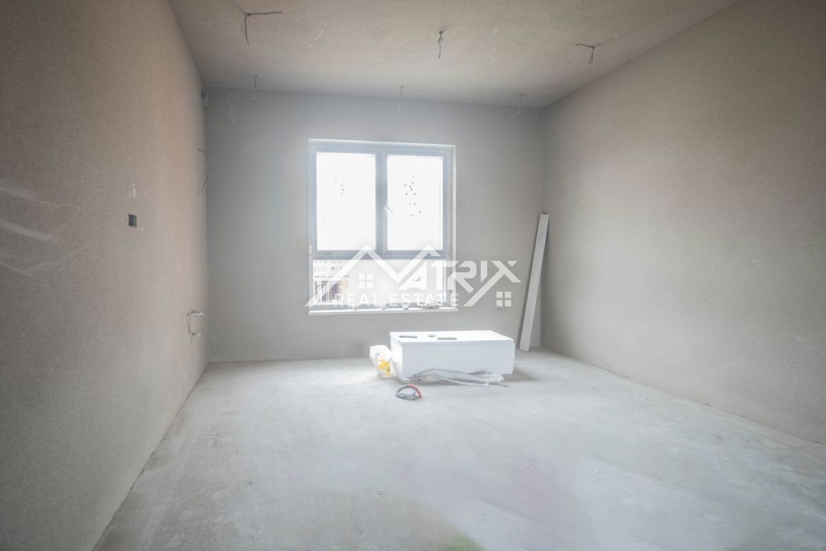 Pula, Penthouse s 3 spalnicami in veliko teraso