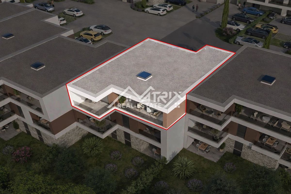 Pula, Penthouse s 3 spalnicami in veliko teraso