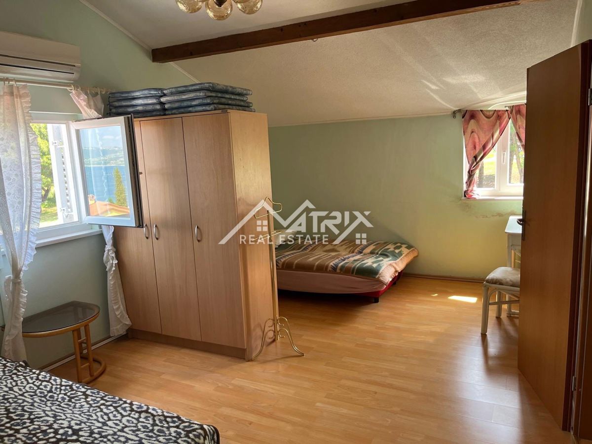 Savudrija, Crveni Vrh – Hiša s tremi stanovanjskimi enotami in pogledom na morje