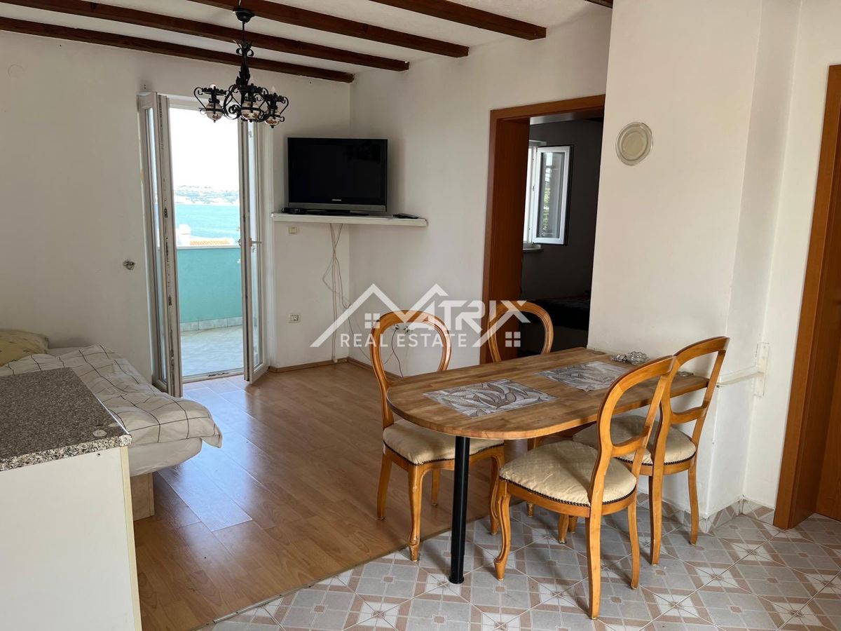 Savudrija, Crveni Vrh – Hiša s tremi stanovanjskimi enotami in pogledom na morje