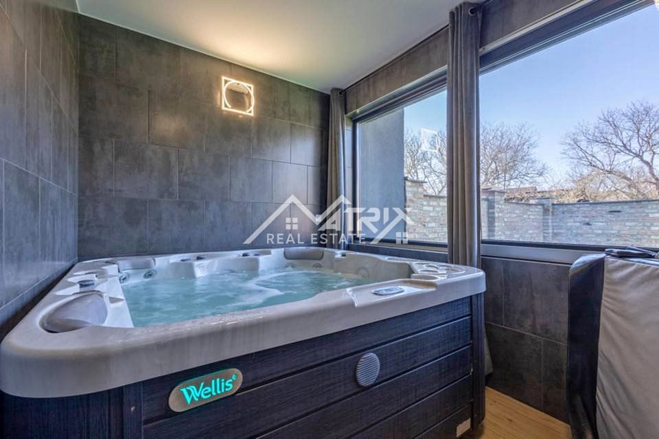 Stanovanje Kopačevo, Bilje, 370m2