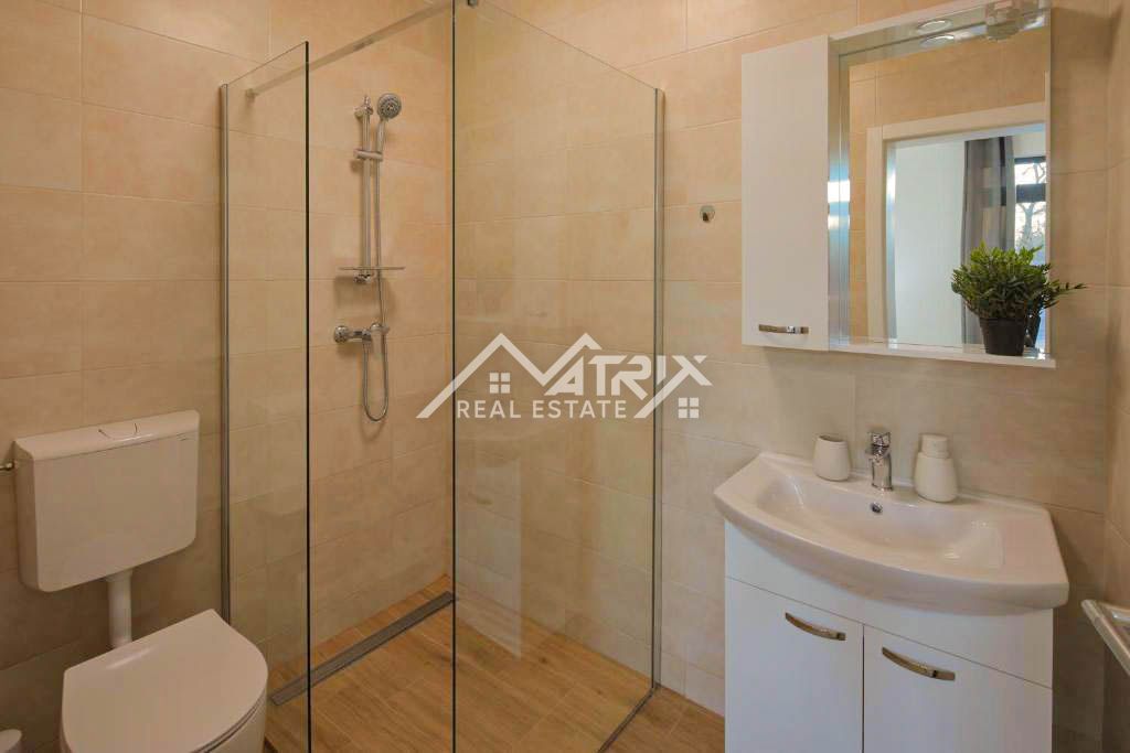 Stanovanje Kopačevo, Bilje, 370m2