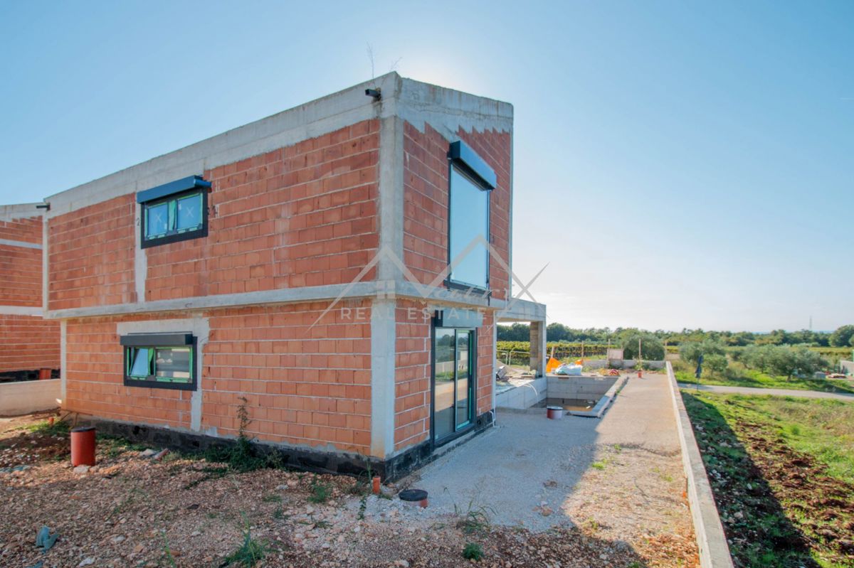 Okolica Poreča, Luksuzna in moderna vila na top lokaciji