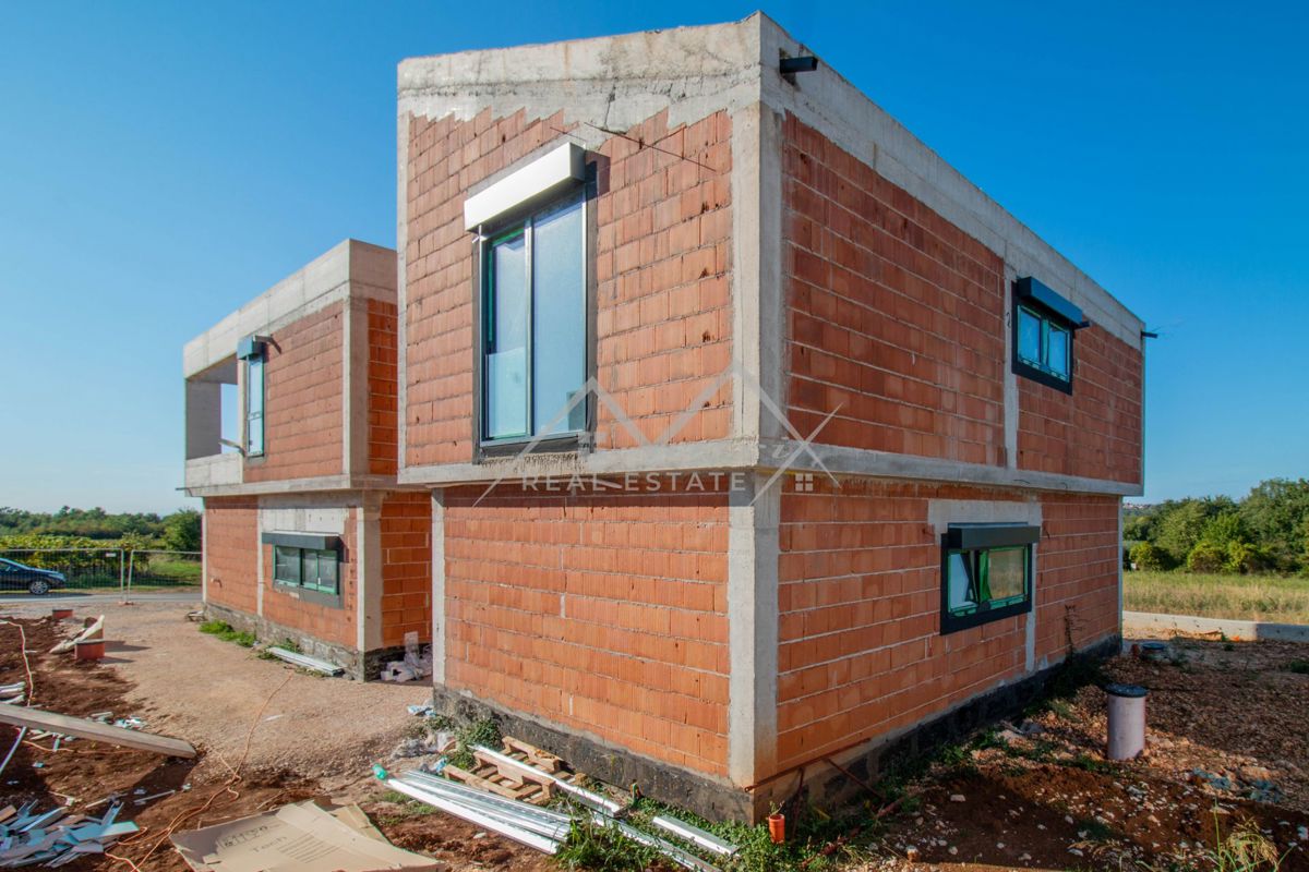 Okolica Poreča, Luksuzna in moderna vila na top lokaciji