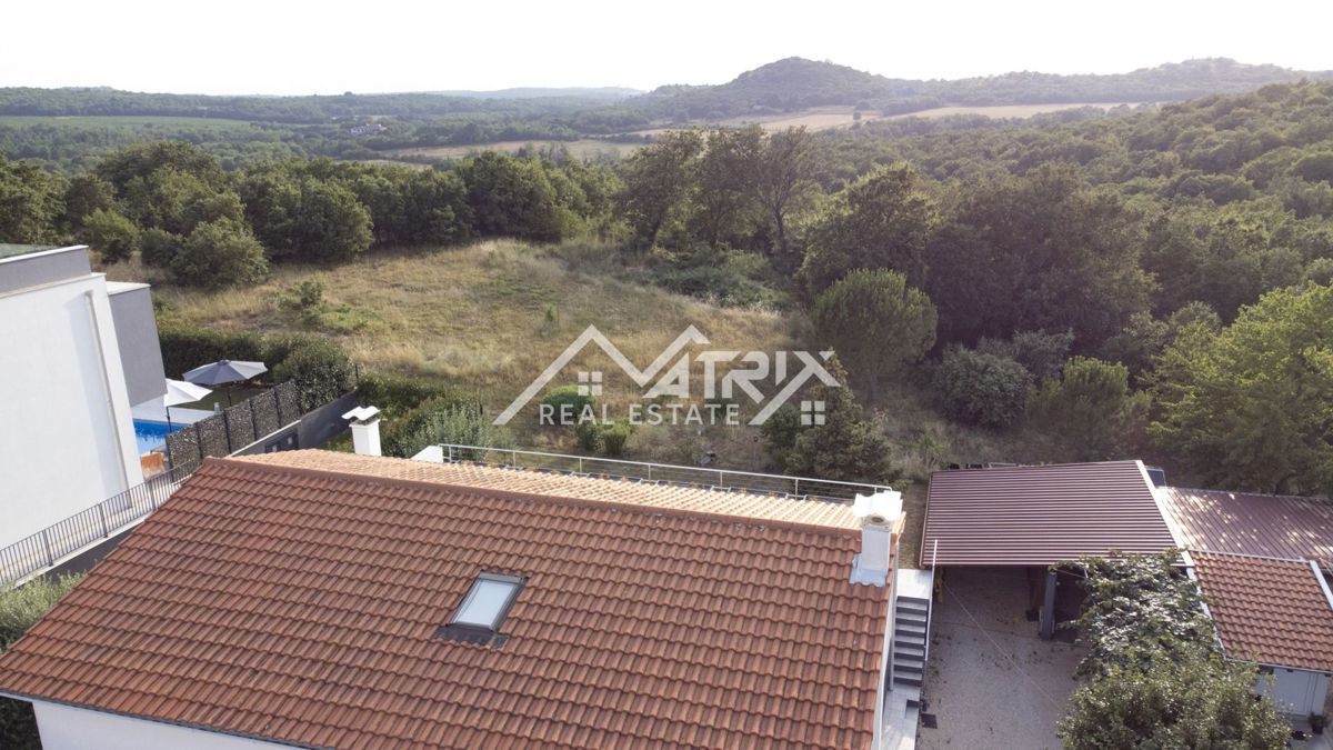 Poreč okolica, prostorna hiša 5 km od Poreča