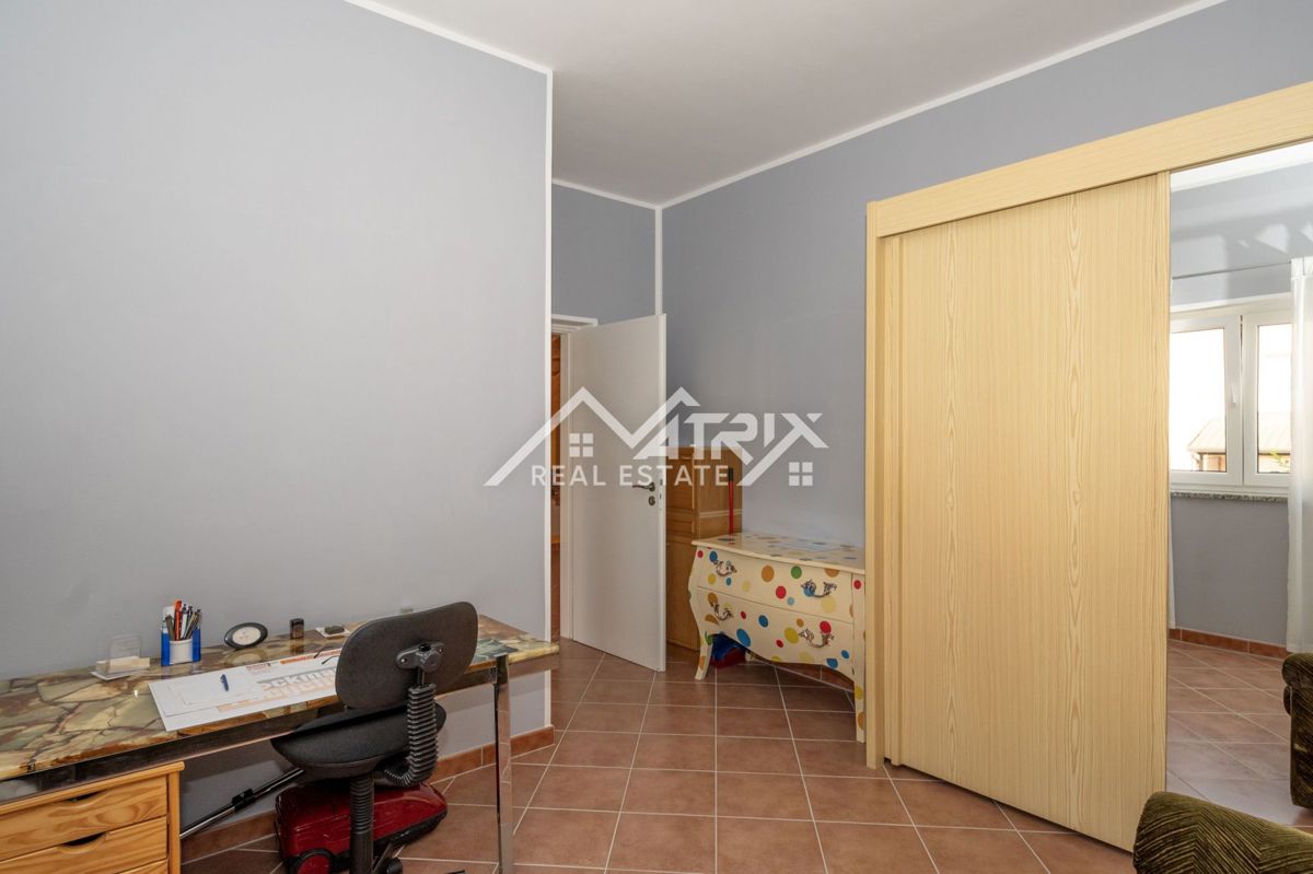 Poreč okolica, prostorna hiša 5 km od Poreča